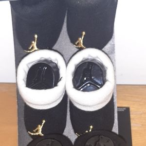 Plus size clothes 1xl-2xl baby's socks 0-6 months Guess Purse